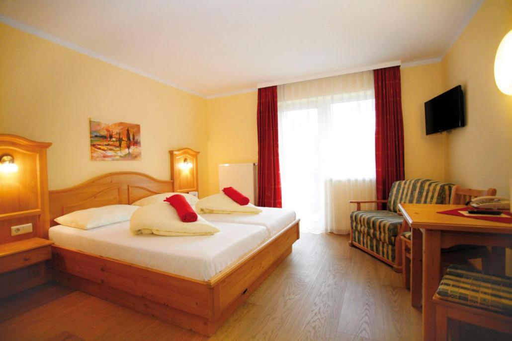Hotel Kaernten Krumpendorf Ngoại thất bức ảnh