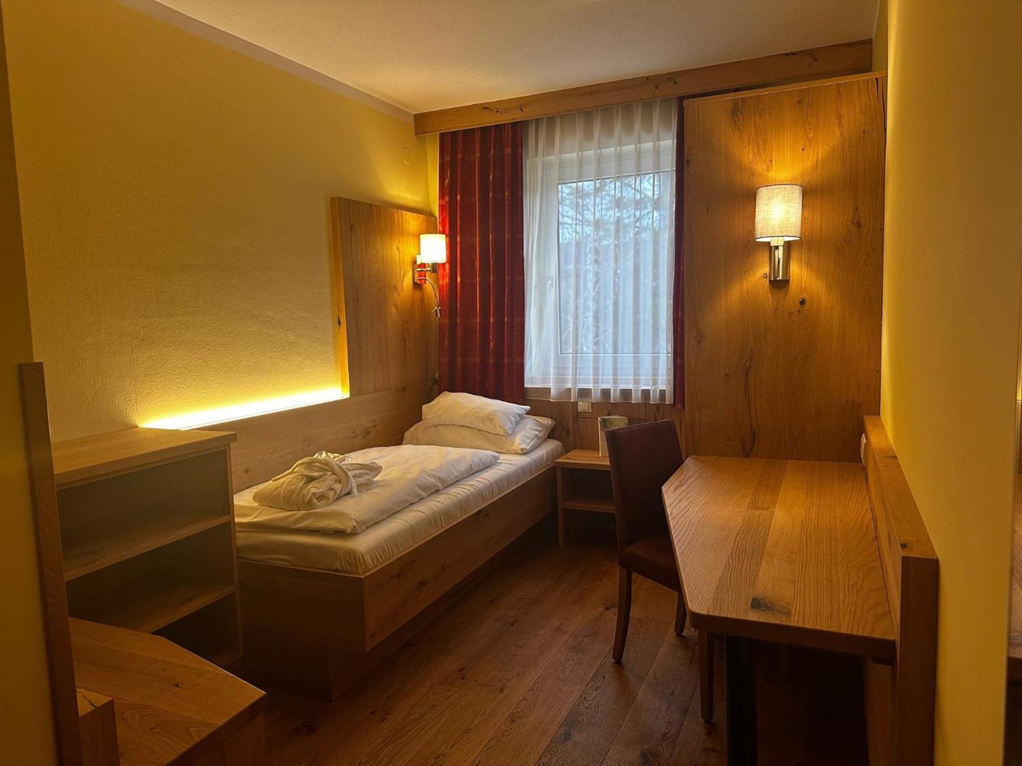 Hotel Kaernten Krumpendorf Ngoại thất bức ảnh