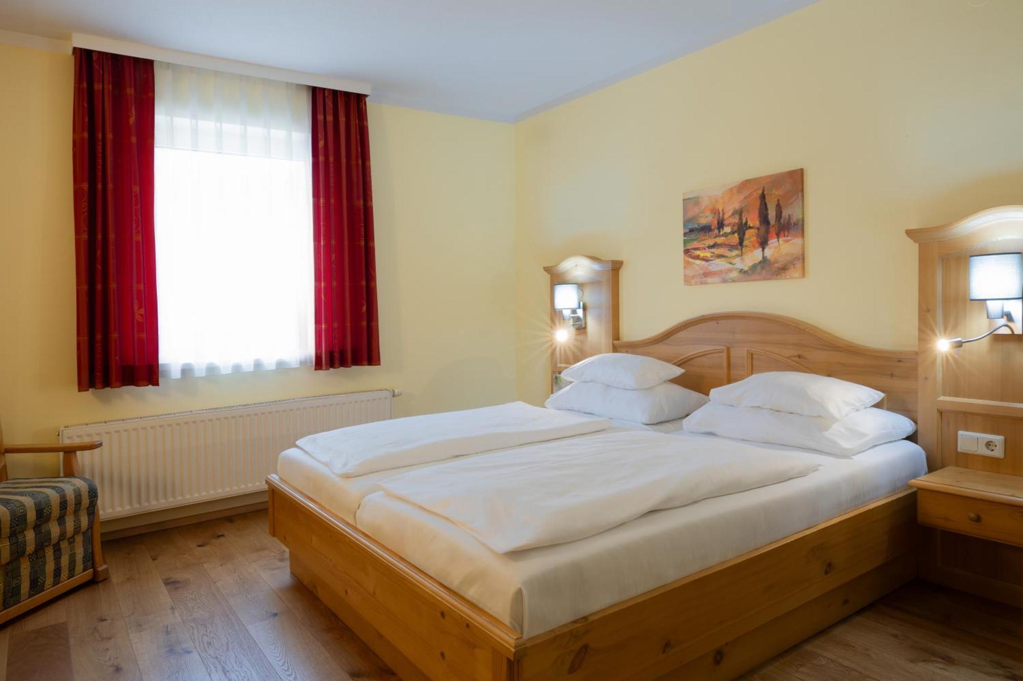 Hotel Kaernten Krumpendorf Ngoại thất bức ảnh