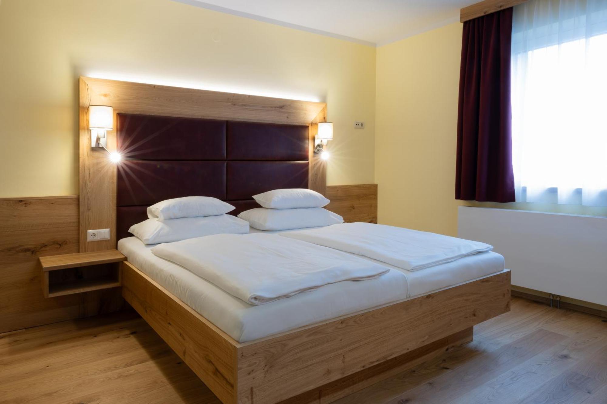 Hotel Kaernten Krumpendorf Ngoại thất bức ảnh